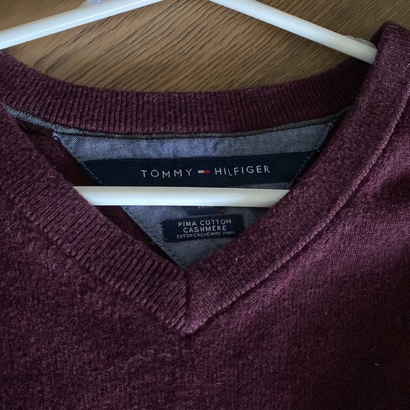 Red sweater - Picture 4 of 5